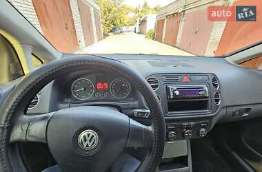 Хэтчбек Volkswagen Golf 2007 в 
