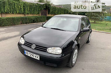 Хэтчбек Volkswagen Golf 2001 в Виннице