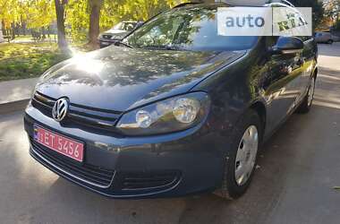 Універсал Volkswagen Golf 2011 в Чернігові