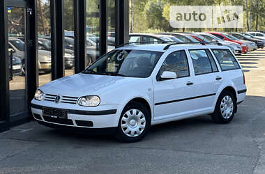 Універсал Volkswagen Golf 2003 в Харкові