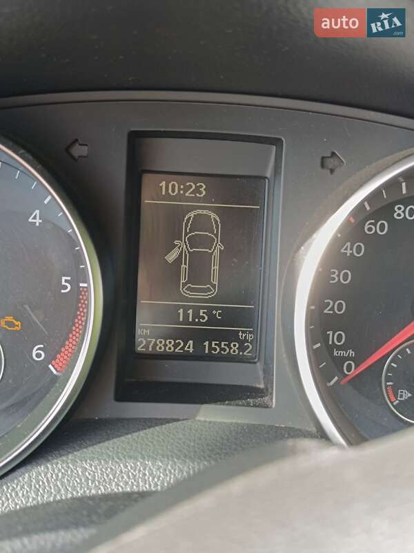 Універсал Volkswagen Golf 2012 в Кореці