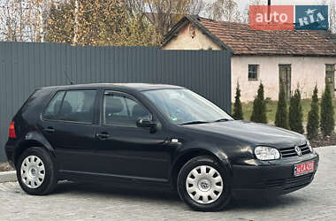 Хэтчбек Volkswagen Golf 2003 в Львове