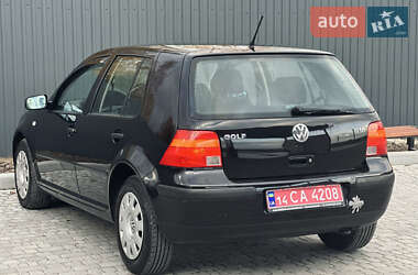 Хэтчбек Volkswagen Golf 2003 в Львове