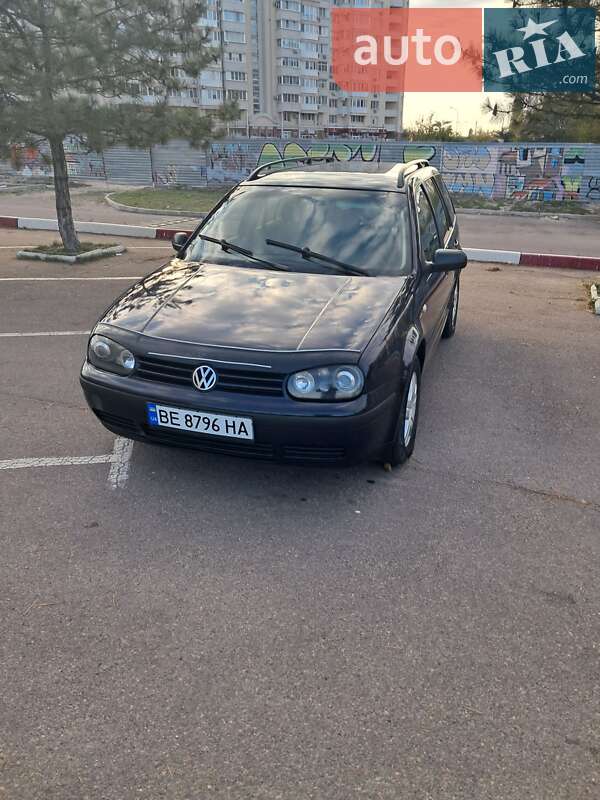 Универсал Volkswagen Golf 2005 в Николаеве