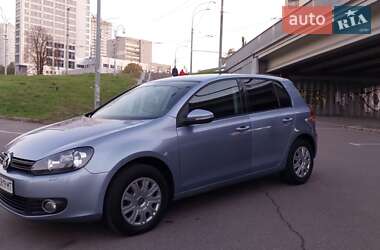 Хетчбек Volkswagen Golf 2009 в Києві