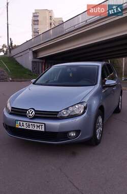 Хетчбек Volkswagen Golf 2009 в Києві