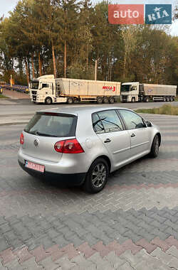 Хетчбек Volkswagen Golf 2005 в Вінниці