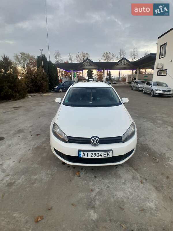Универсал Volkswagen Golf 2011 в Тысменице