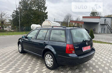 Универсал Volkswagen Golf 2005 в Староконстантинове