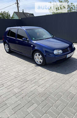 Хэтчбек Volkswagen Golf 2002 в Славгороде