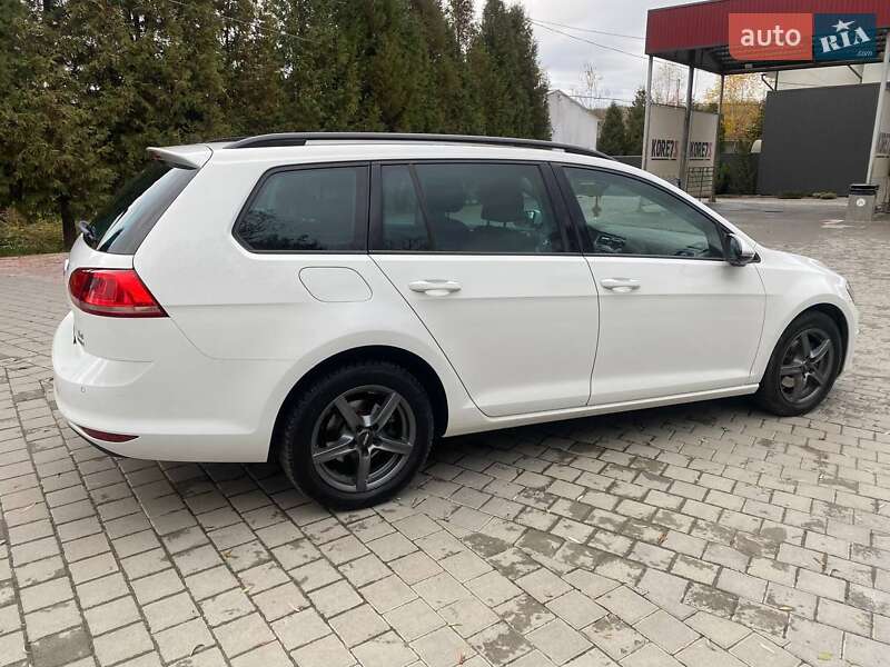 Универсал Volkswagen Golf 2014 в Львове