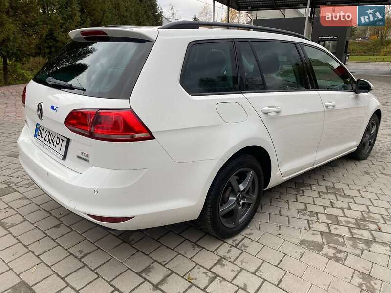 Универсал Volkswagen Golf 2014 в Львове
