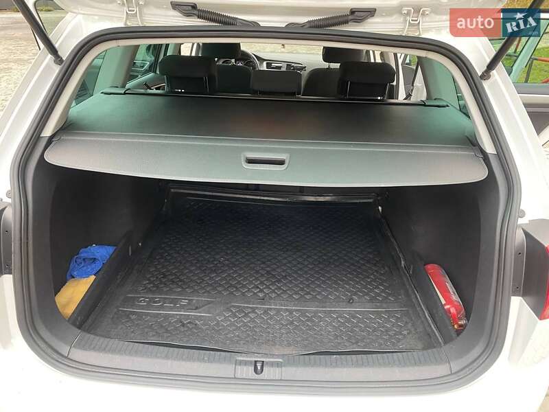 Универсал Volkswagen Golf 2014 в Львове