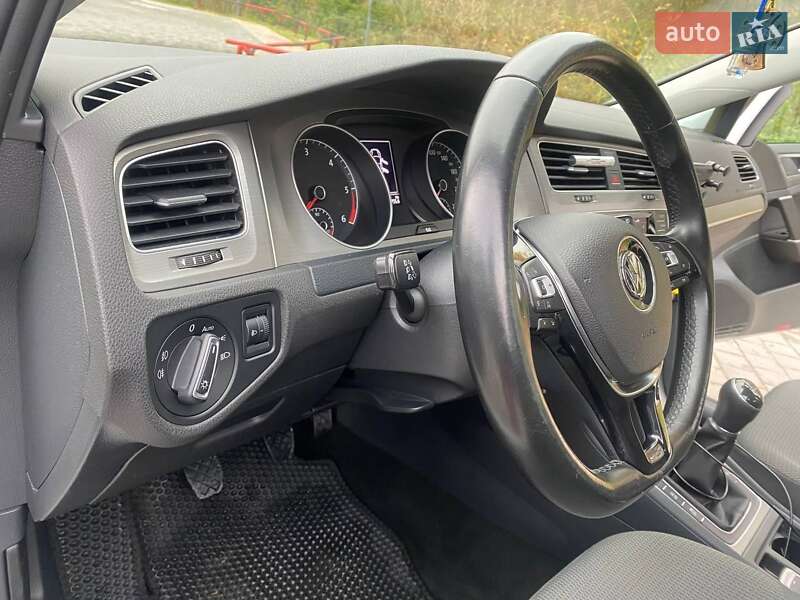 Универсал Volkswagen Golf 2014 в Львове