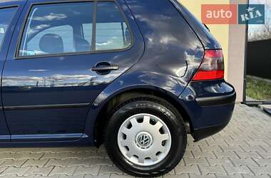 Хэтчбек Volkswagen Golf 2001 в Стрые