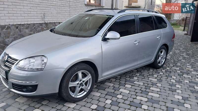 Универсал Volkswagen Golf 2009 в Ходорове