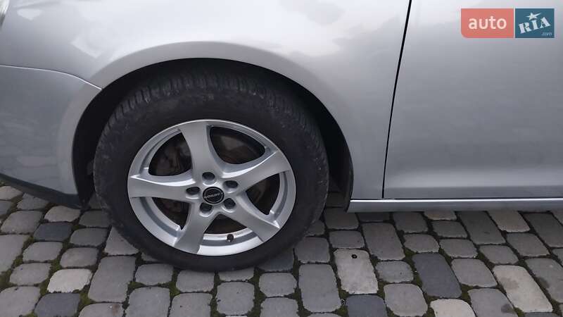 Универсал Volkswagen Golf 2009 в Ходорове