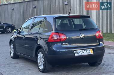 Хэтчбек Volkswagen Golf 2006 в Луцке