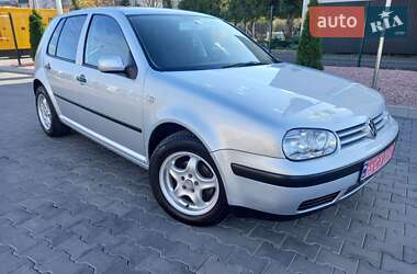 Хэтчбек Volkswagen Golf 2001 в Луцке