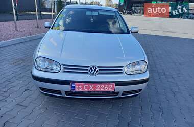 Хэтчбек Volkswagen Golf 2001 в Луцке