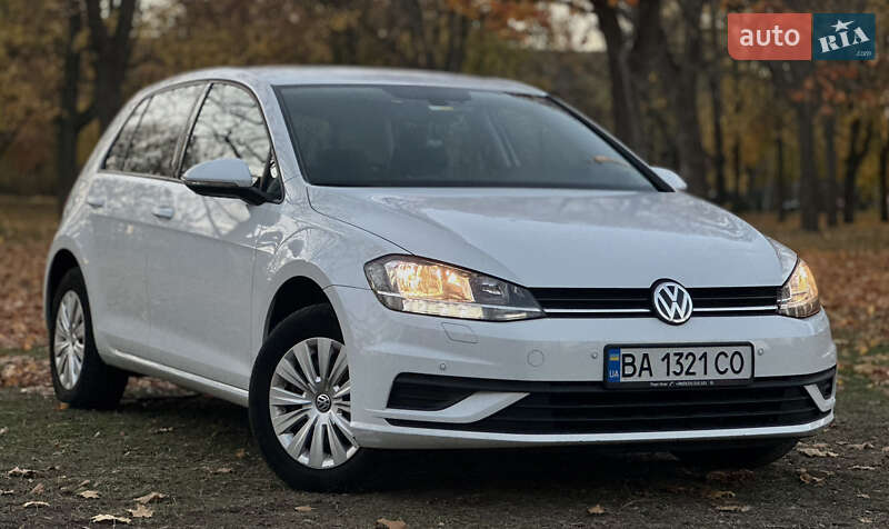 Хетчбек Volkswagen Golf 2020 в Кропивницькому