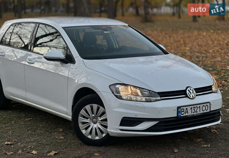 Хетчбек Volkswagen Golf 2020 в Кропивницькому