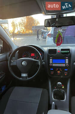 Хэтчбек Volkswagen Golf 2007 в Первомайске