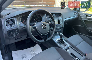 Хетчбек Volkswagen Golf 2012 в Стрию