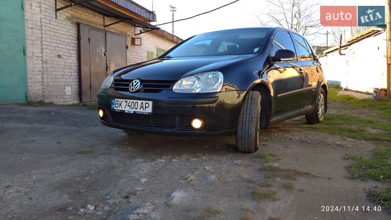 Хэтчбек Volkswagen Golf 2009 в Бродах