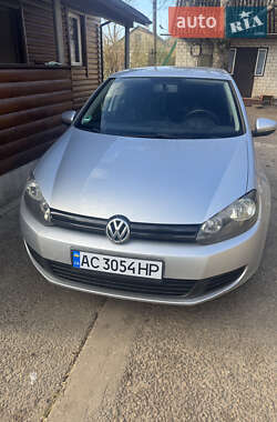 Хэтчбек Volkswagen Golf 2010 в Луцке