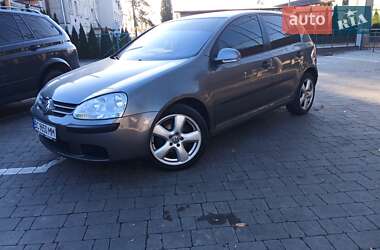 Хэтчбек Volkswagen Golf 2005 в Львове