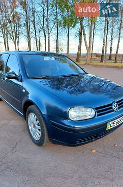 Хэтчбек Volkswagen Golf 2001 в Тростянце