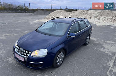 Универсал Volkswagen Golf 2008 в Хороле