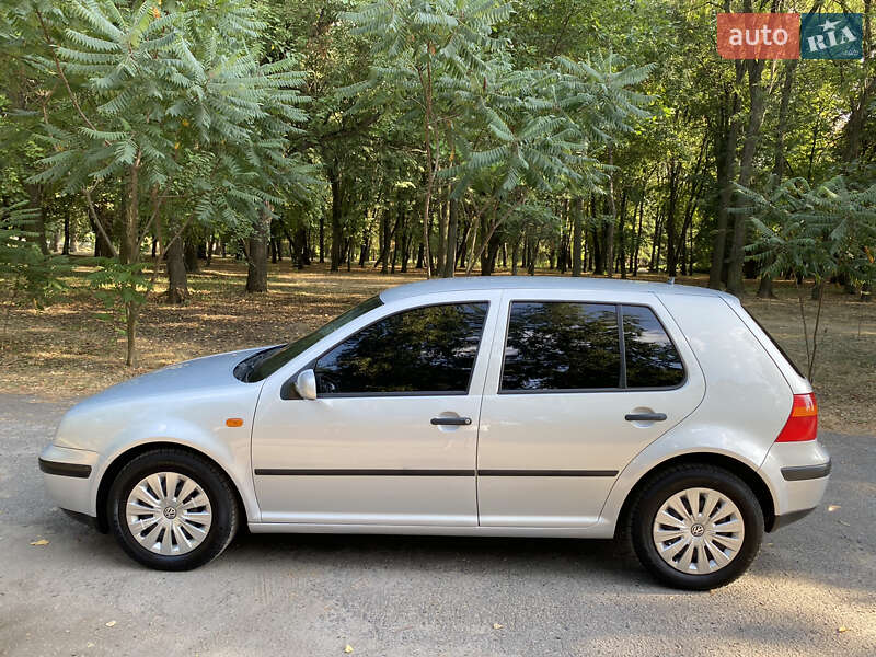Volkswagen Golf 1998