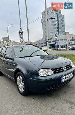 Універсал Volkswagen Golf 2002 в Києві