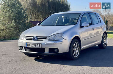 Хэтчбек Volkswagen Golf 2006 в Ровно