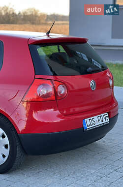 Хэтчбек Volkswagen Golf 2006 в Львове