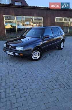 Хэтчбек Volkswagen Golf 1992 в Чемеровцах