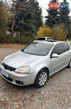 Хэтчбек Volkswagen Golf 2004 в Чернигове