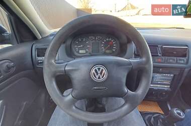 Хетчбек Volkswagen Golf 1999 в Помічній