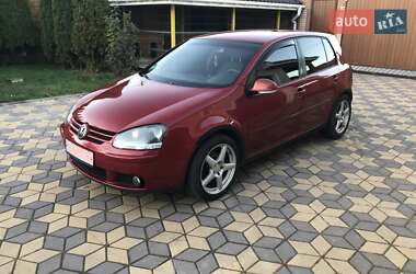 Хетчбек Volkswagen Golf 2004 в Миколаєві