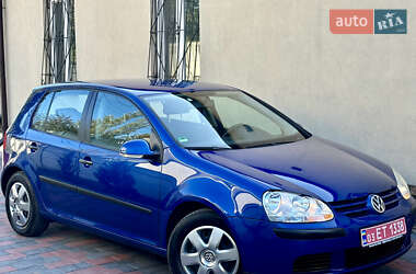 Хэтчбек Volkswagen Golf 2006 в Днепре