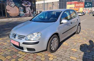 Хетчбек Volkswagen Golf 2006 в Луцьку