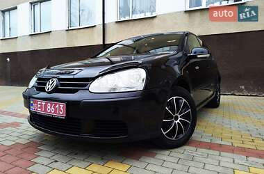 Хетчбек Volkswagen Golf 2004 в Звягелі