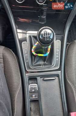 Универсал Volkswagen Golf 2014 в 
