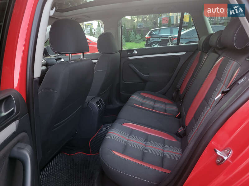 Универсал Volkswagen Golf 2013 в Хмельницком