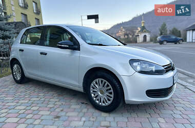 Хетчбек Volkswagen Golf 2010 в Сваляві