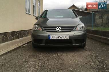 Хэтчбек Volkswagen Golf 2005 в Золочеве