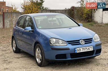 Хетчбек Volkswagen Golf 2004 в Христинівці