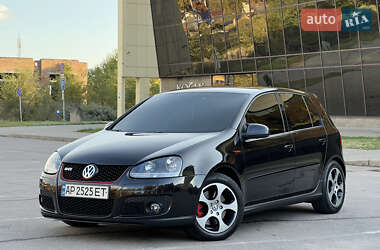 Хетчбек Volkswagen Golf 2006 в Запоріжжі